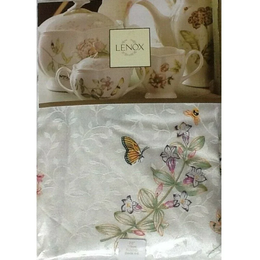 brand new Lenox Butterfly Meadow 70 inch Round Cotton Blend Spring Tablecloth